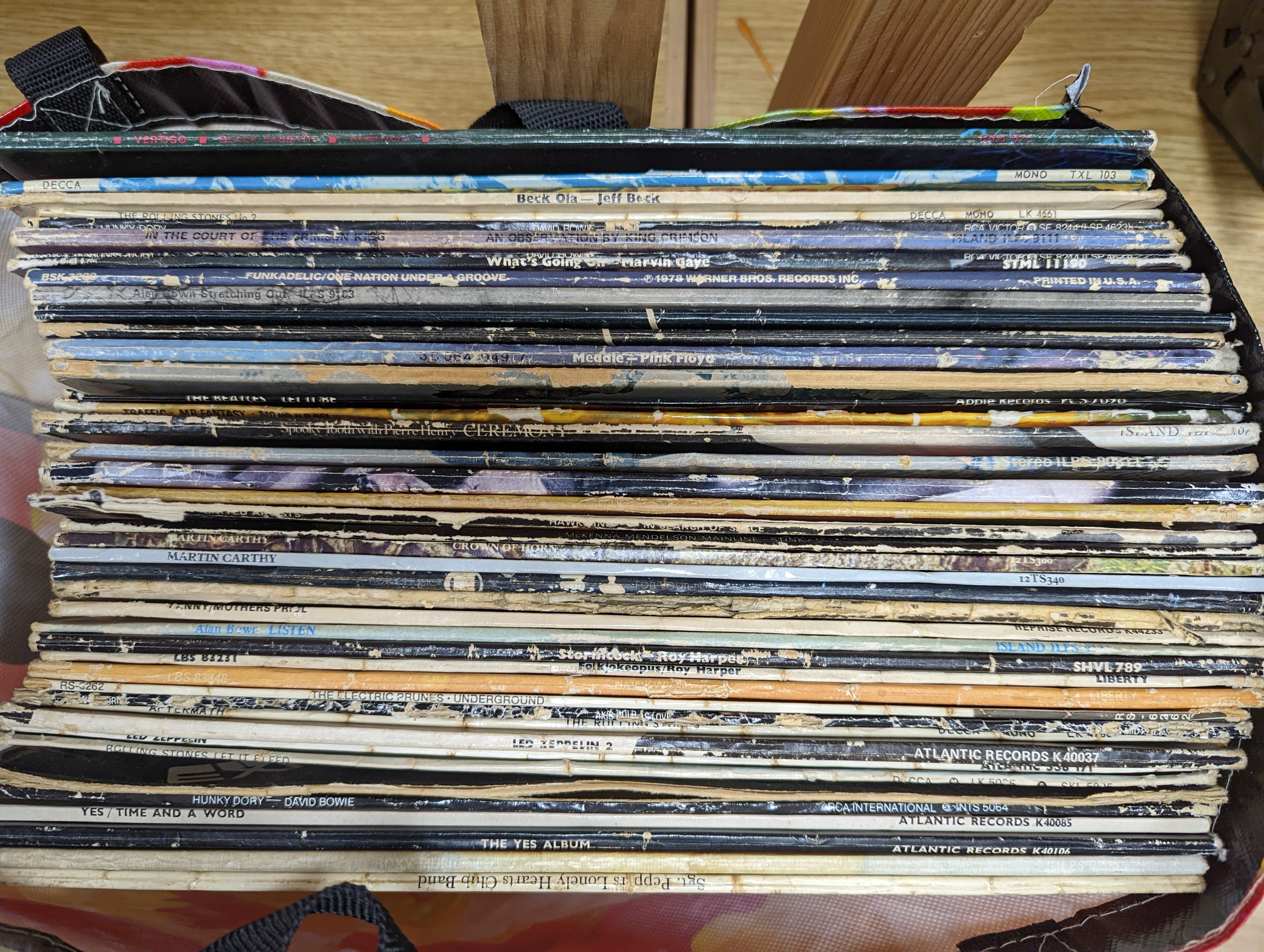 Mixed 1970's records, the Beatles, David Bowie, the Rolling Stones, Pink Floyd, Led Zeppelin etc.
